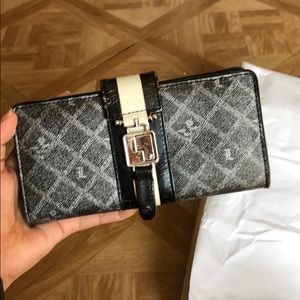 L.A.M.B. Gwen Stefani Wallet